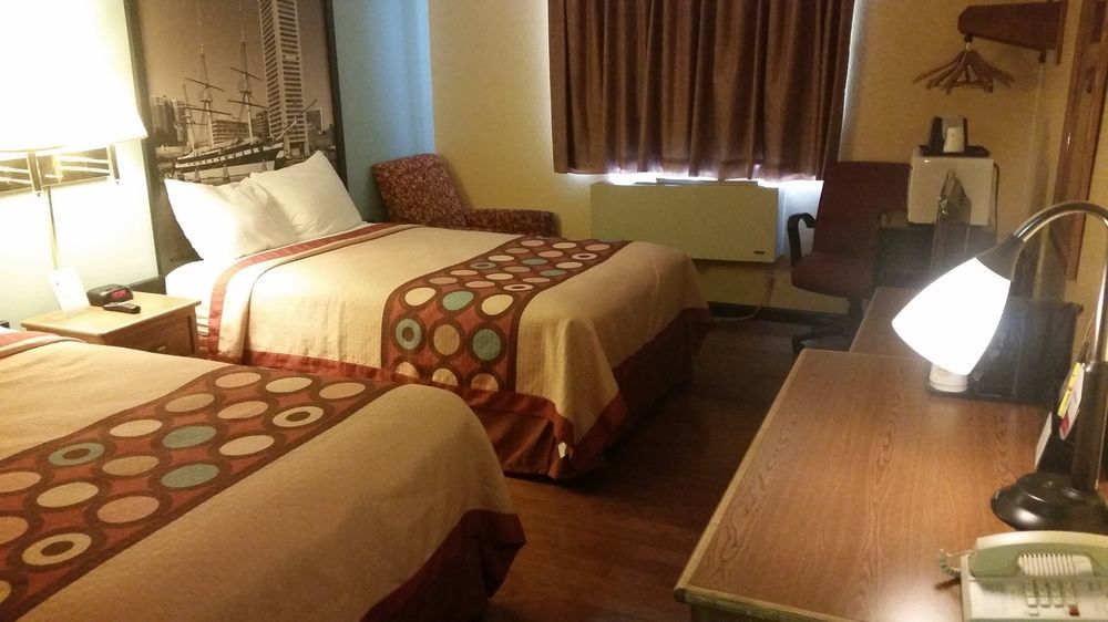 Super 8 By Wyndham Baltimore/Essex Area Dış mekan fotoğraf